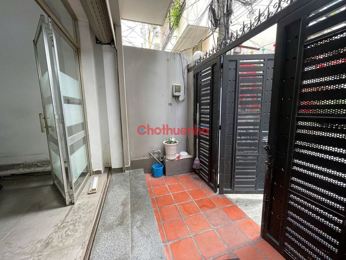 CHO THUÊ MẶT BẰNG ĐƯỜNG BÙI VIỆN PHẠM NGŨ LÃO- QUẬN 1 - DT 4.4 X17