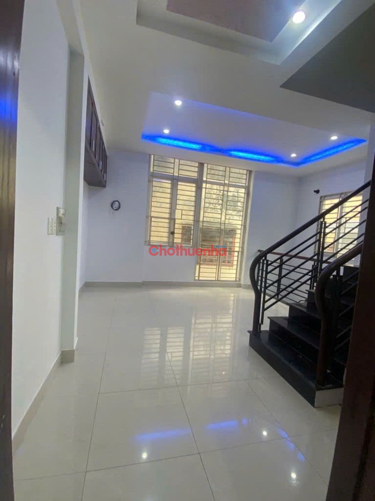 CHO THUÊ NHÀ TRẦN QUỐC THẢO, Q.3 - HẺM NHỎ YÊN TĨNH