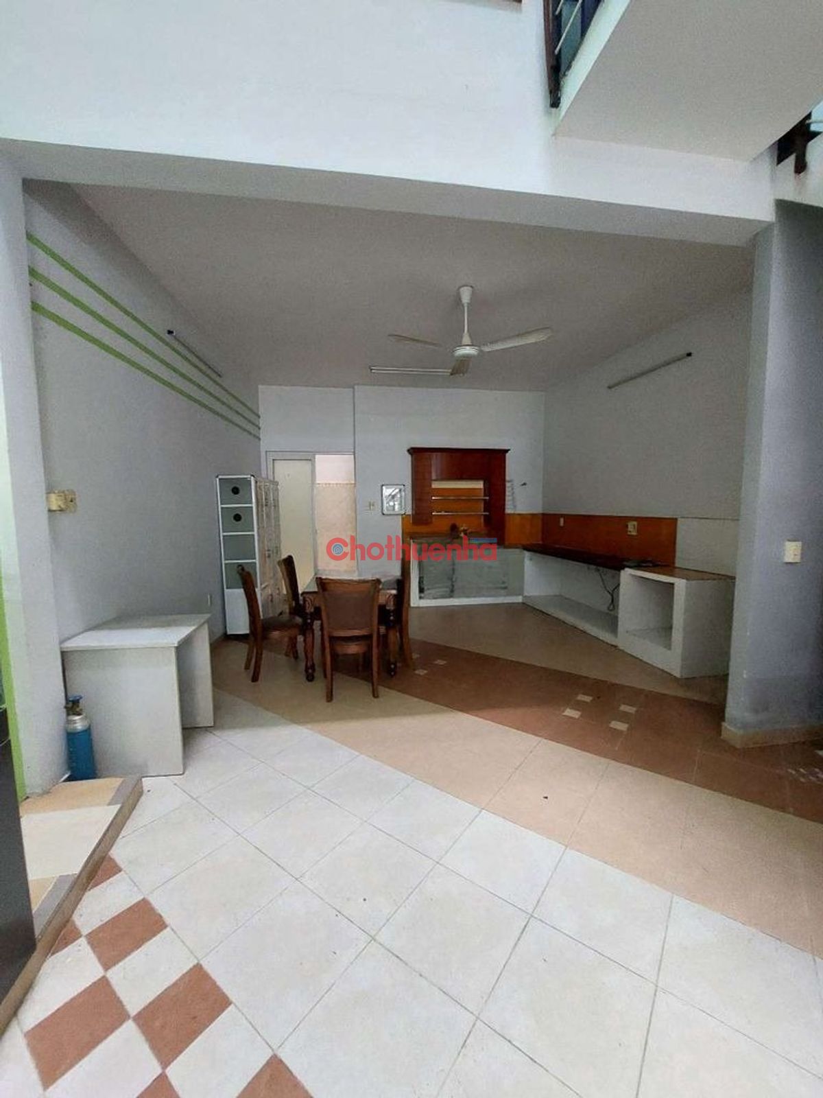 Cho thuê nhà hẻm Chấn Hưng, Phường 6, Tân Bình 5x18m 3 tầng-sân thượng, 3 phòng ngủ