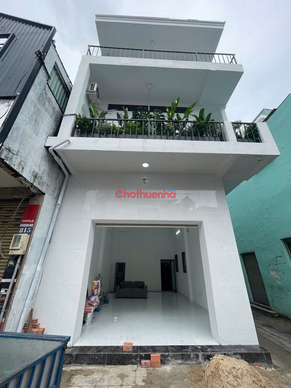 Cho thuê nhà nguyên căn MT đường Lạc Long Quân, Phường 10, Q.Tân Bình