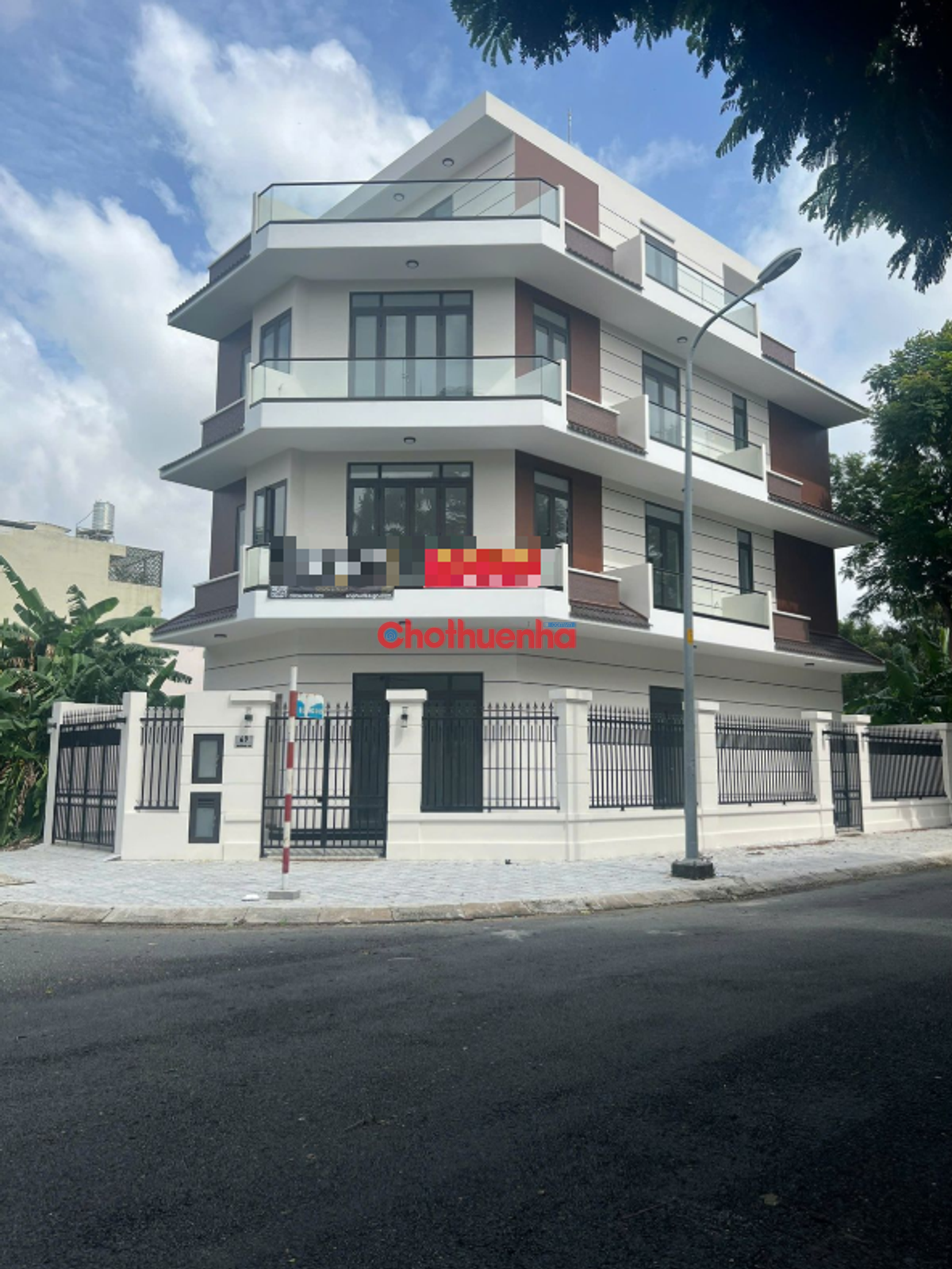 Cho thuê nhà nguyên căn MT Đường số 8, Phường Phước Long B, Quận 9.