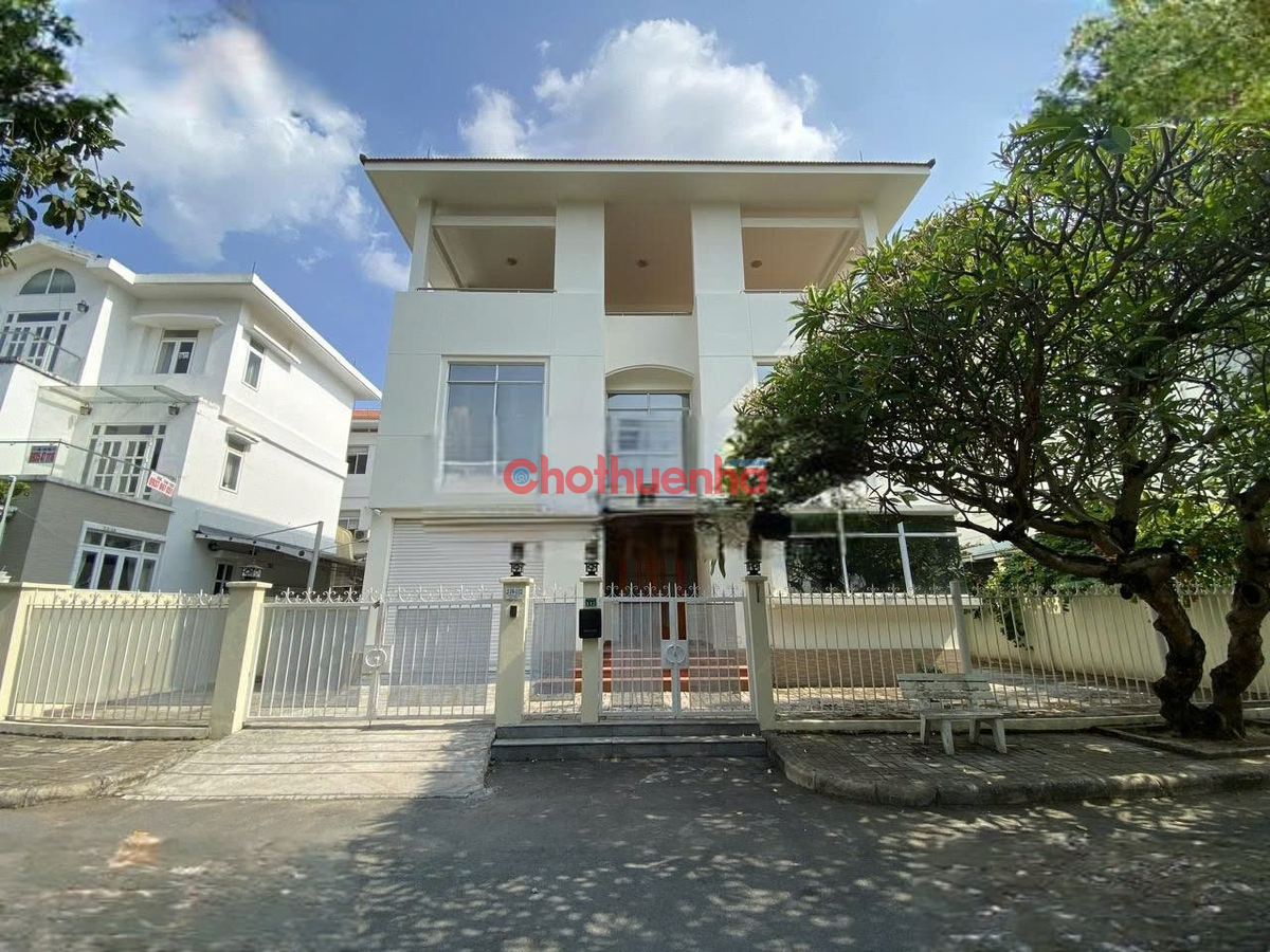 Giá Tốt Biệt Thự Mỹ Kim Phú Mỹ Hưng Sẳn Nội Thất Cơ Bản 