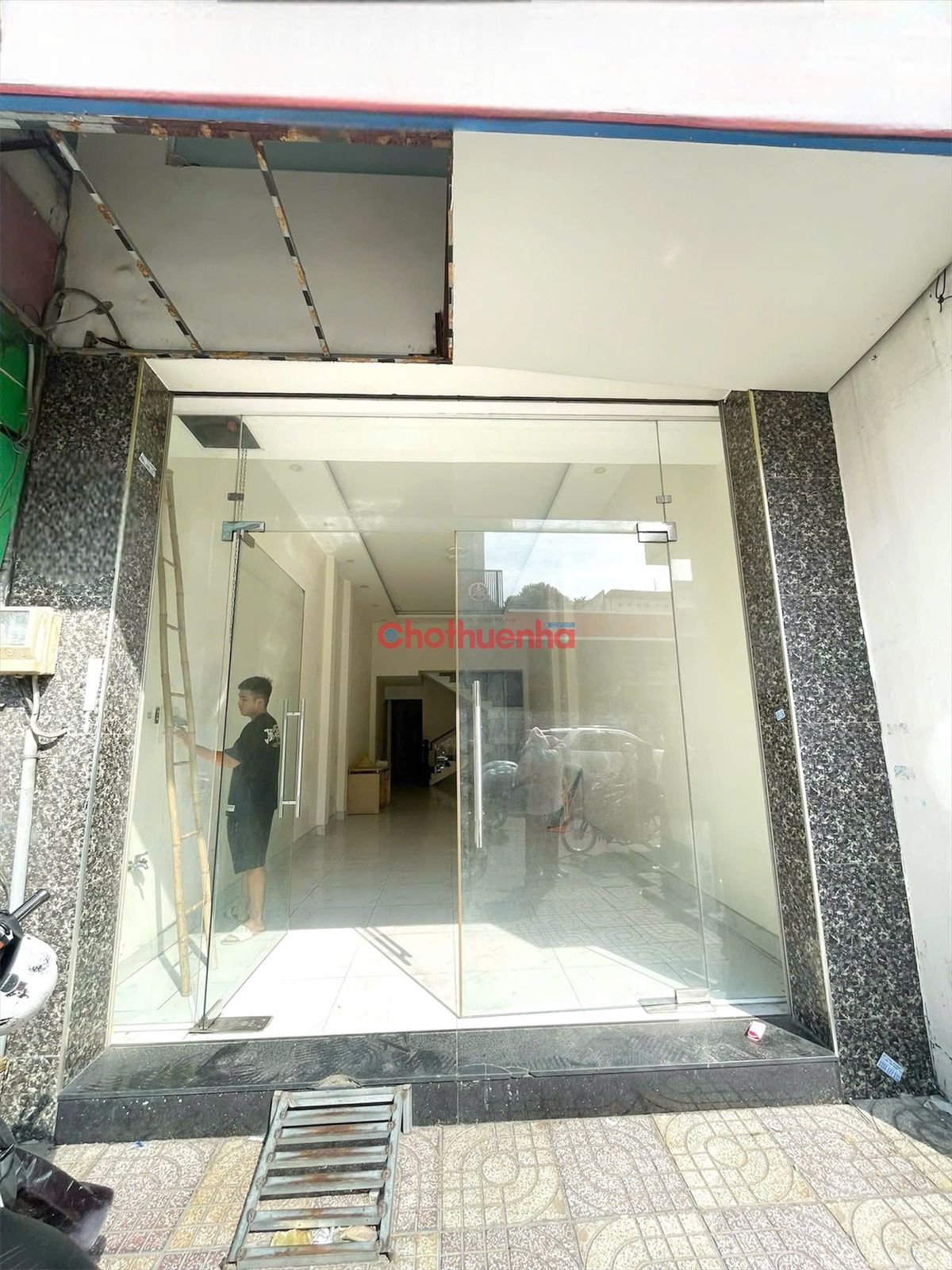 Cho thuê nhà Lạc Long Quân phường 9 Quận Tân Bình, 4x18m 1 trệt 1 lửng 3 lầu 5 phòng ngủ,5wc nhà mới