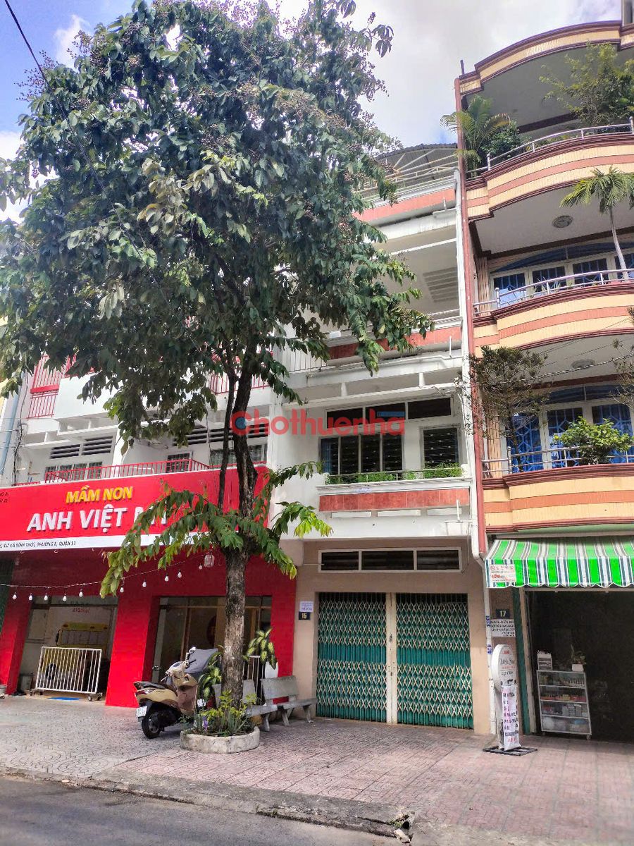 Nhà mặt tiền Q11 cho thuê chỉ 28 triệu - Thuận tiện kinh doanh