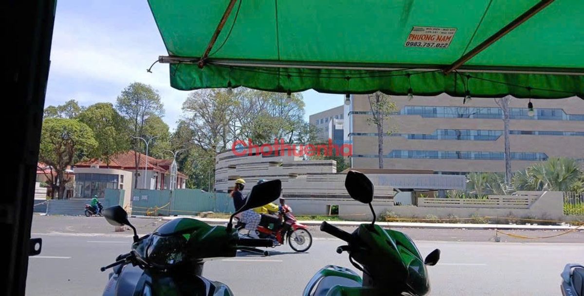 Cho thuê nhà 2 mặt tiền  Nguyễn Kiệm Gò Vấp.