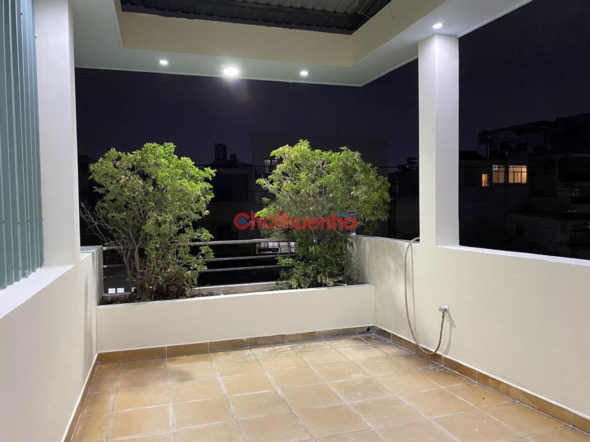 Nhà nguyên căn có sân vườn, Phường 9, Quận Phú Nhuận 