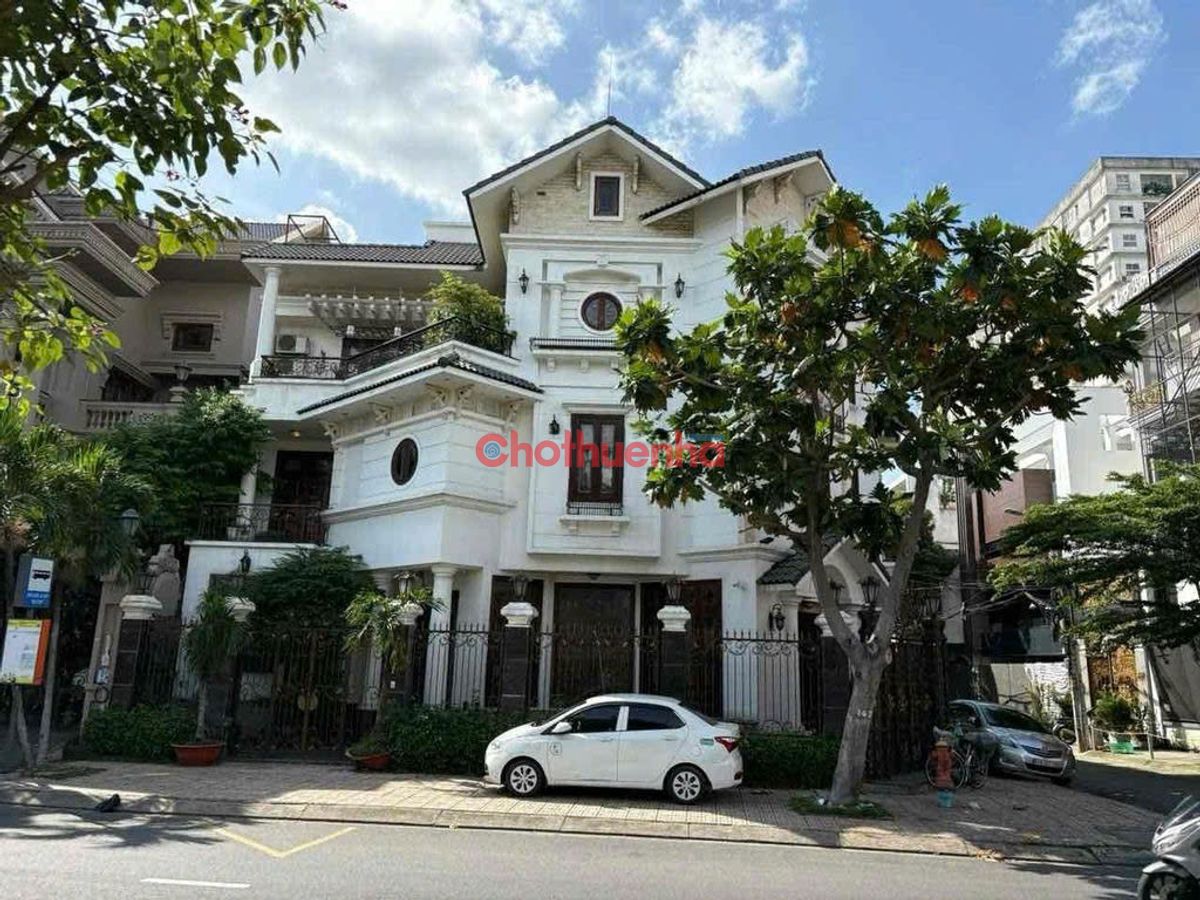 CHO THUÊ BIỆT THỰ ĐÚC 4 TẤM - GÓC 2 MẶT TIỀN ĐƯỜNG LÊ THÚC HOẠCH, QUẬN TÂN PHÚ - GIÁ THUÊ 70 TRIỆU