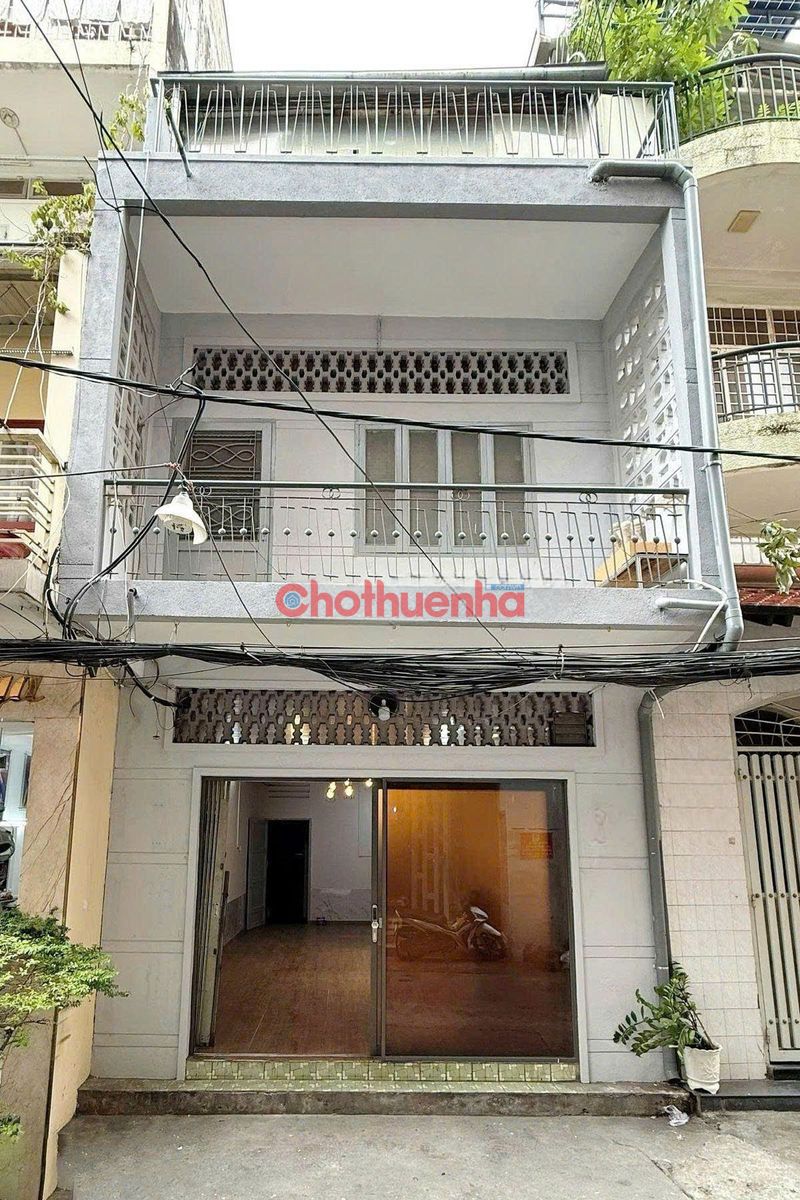 Nhà cho thuê nguyên căn 4,6 x 12 Trệt 2 lầu Quận 10