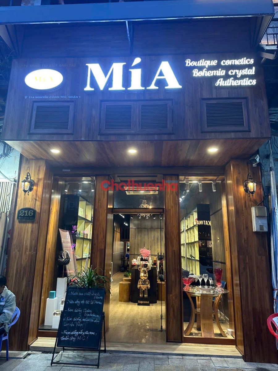 Cho thuê mặt bằng mặt tiền Nguyễn Công Trứ,Quận 1. Mặt bằng sang đẹp - chỉ 65 triệu.