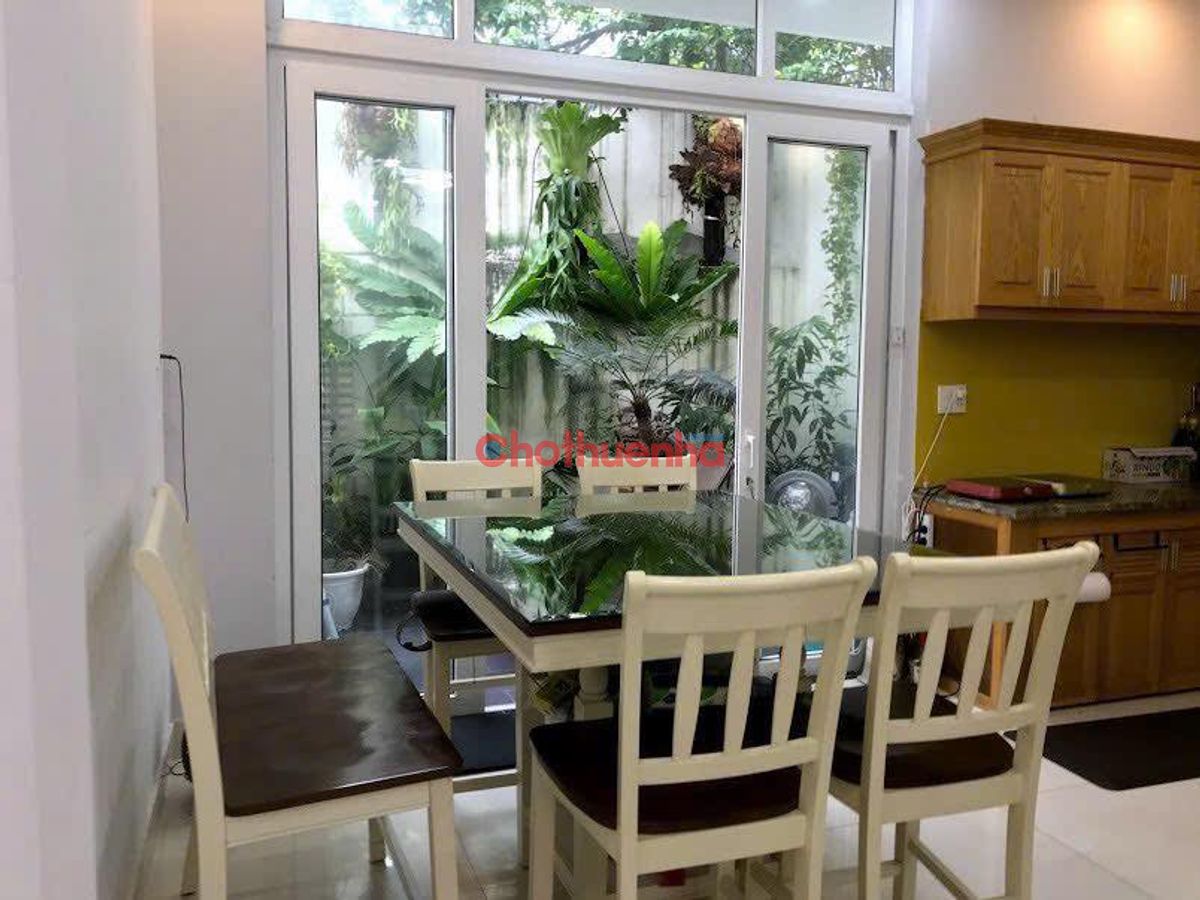 Cho thuê nhà nguyên căn khu Hàng Xanh Bình Thạnh - đẹp mới có sân vườn chỉ 24tr