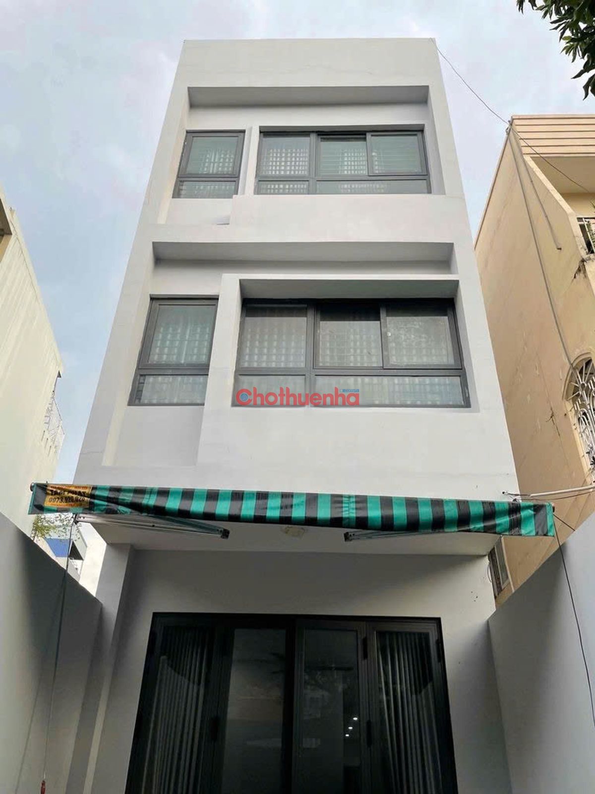 Cho thuê nhà hẻm xe tải thích hợp làm văn phòng công ty - thiết kế trống suốt dể settup văn phòng