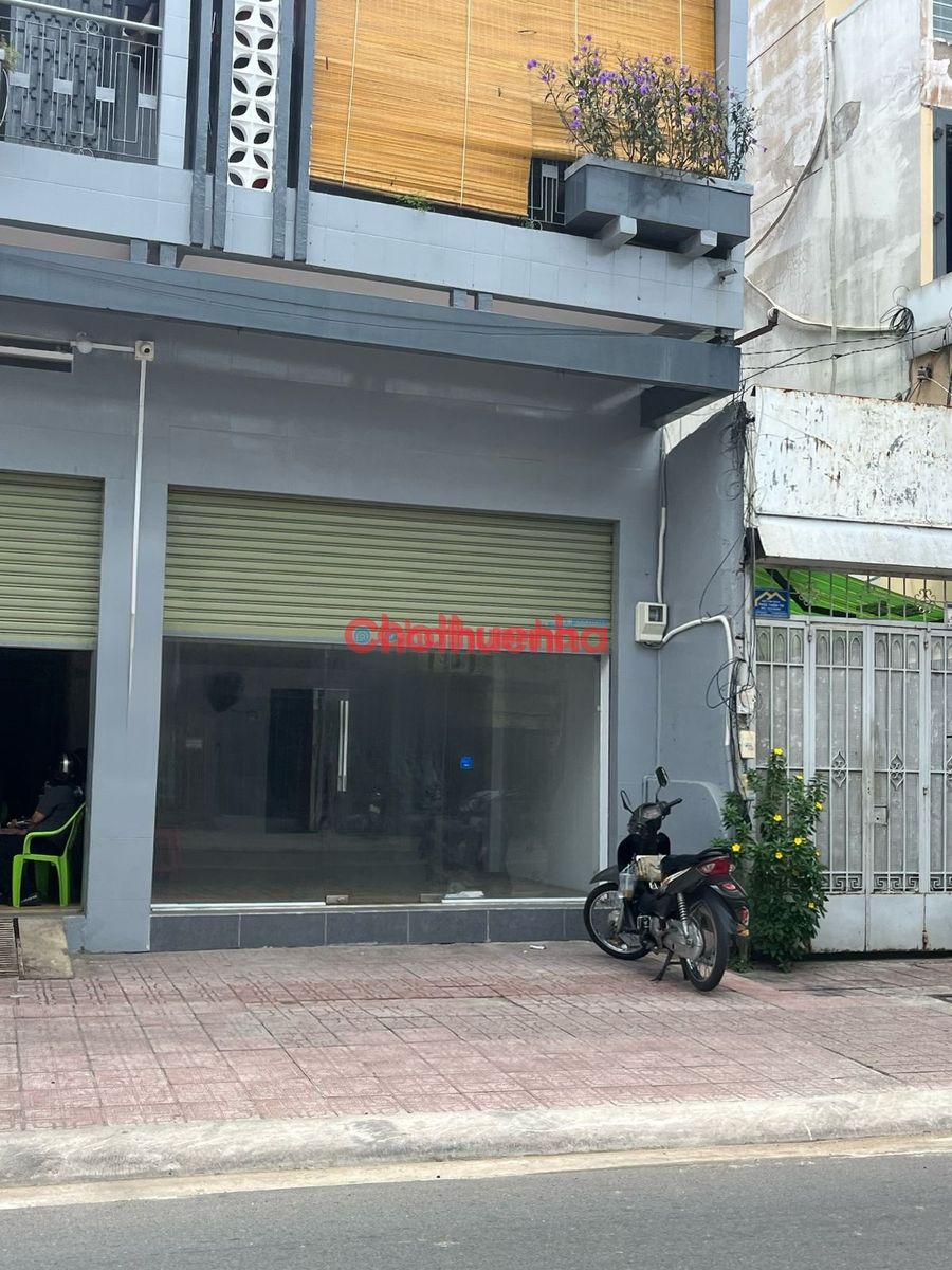 Cho thuê mặt bằng ngay mặt tiền Trần Huy Liệu, p15, quận Phú Nhuận - 4mx8m