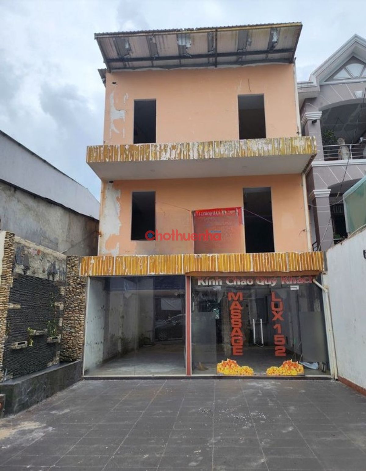 CHO THUÊ NHÀ MẶT TIỀN NGUYỄN THỊ THẬP QUẬN 7 NGANG LỚN DIỆN TÍCH HIẾM DỄ KHAI THÁC