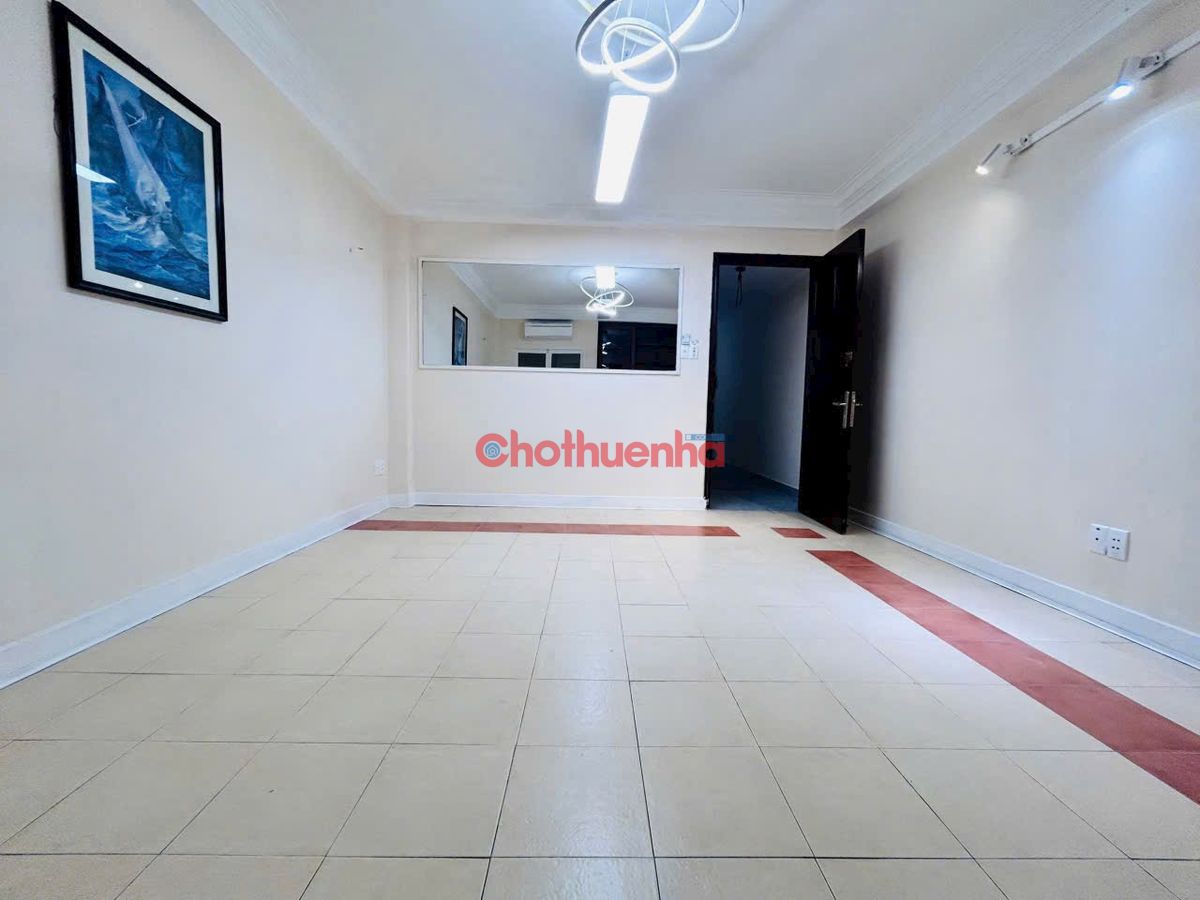 Cho thuê nhà nguyên căn Đặng Dung quận 1