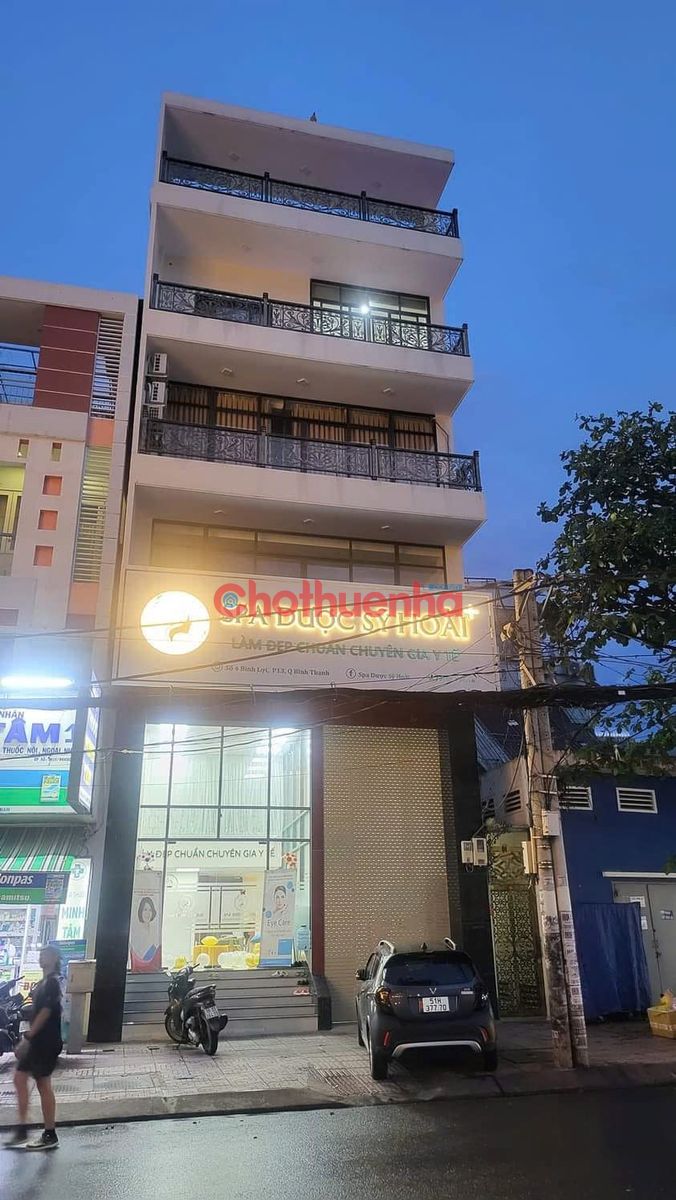 CHO THUÊ VĂN PHÒNG 102M², CÓ THANG MÁY, HẦM XE