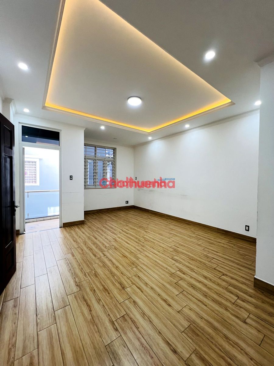 CHO THUÊ NHÀ NGUYÊN CĂN DT LỚN 12x15M, ĐƯỜNG THÍCH QUNGR ĐỨC, QUẬN PHÚ NHUẬN, GIÁ CHỈ 45 TRIỆU