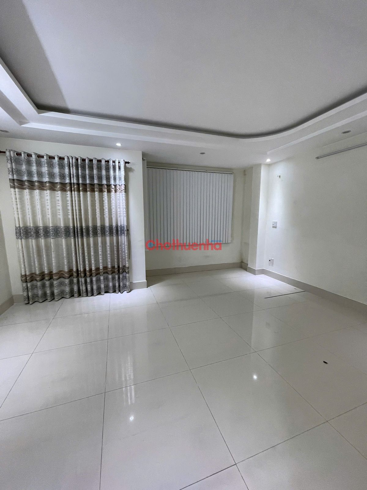 CHO THUÊ NHÀ MẶT TIỀN KHU DÂN CƯ TRI THỨC - SẦM UẤT - PHỐ NHẬT BÌNH THẠNH