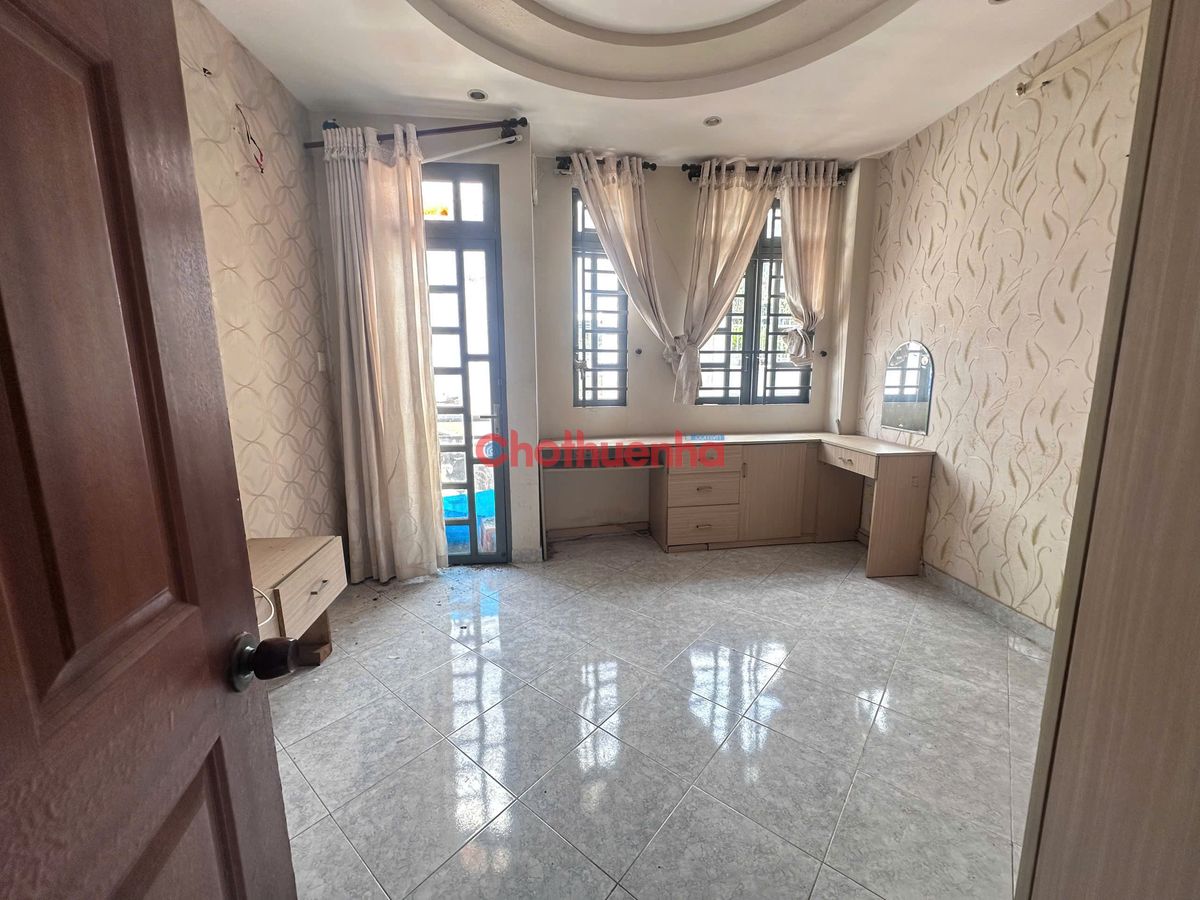 Cho thuê nhà nguyên căn đường Huỳnh Văn Bánh P.15 Q.Phú Nhuận