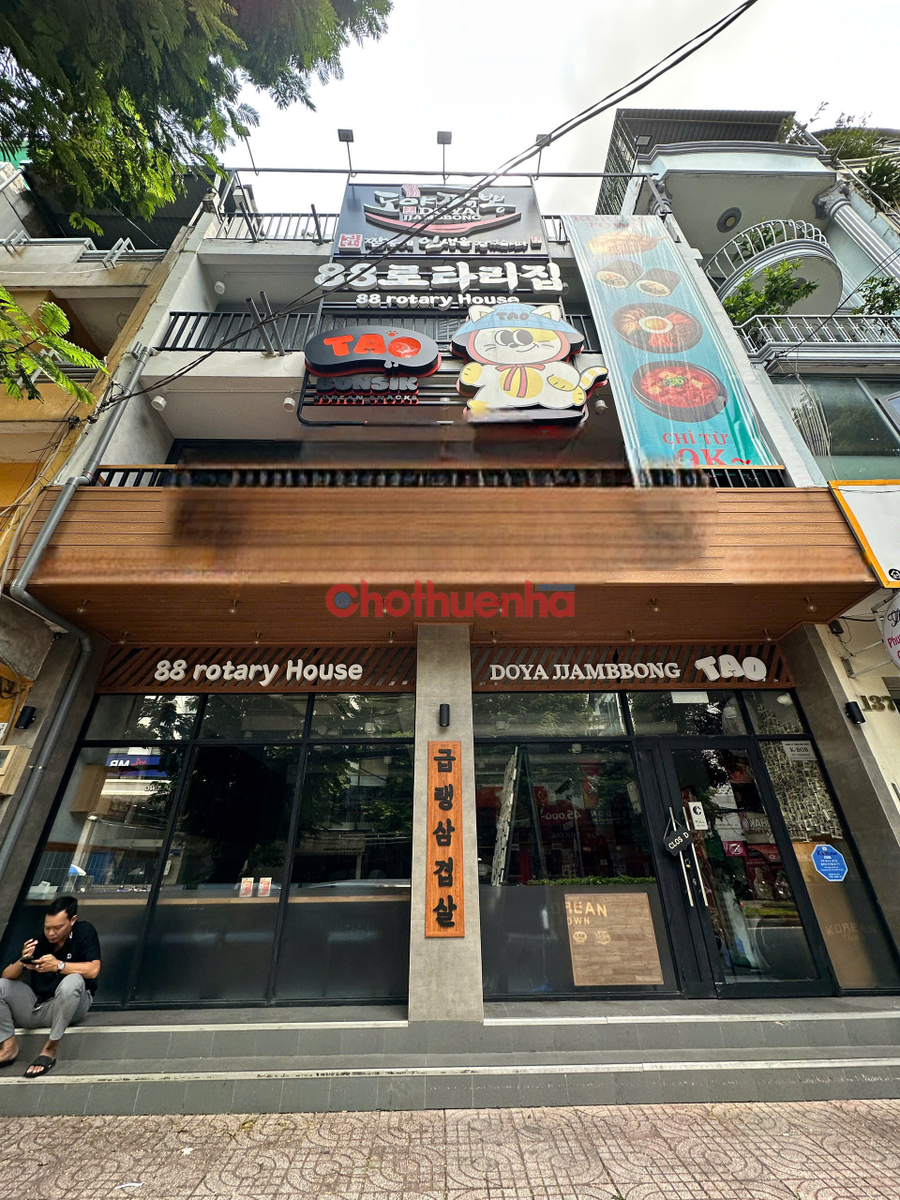 Cho thuê nhà mặt tiền làm nhà hàng đường Bàu Cát Phường 14 Quận Tân Bình ngang 8m dài 18m kinh doanh tự do