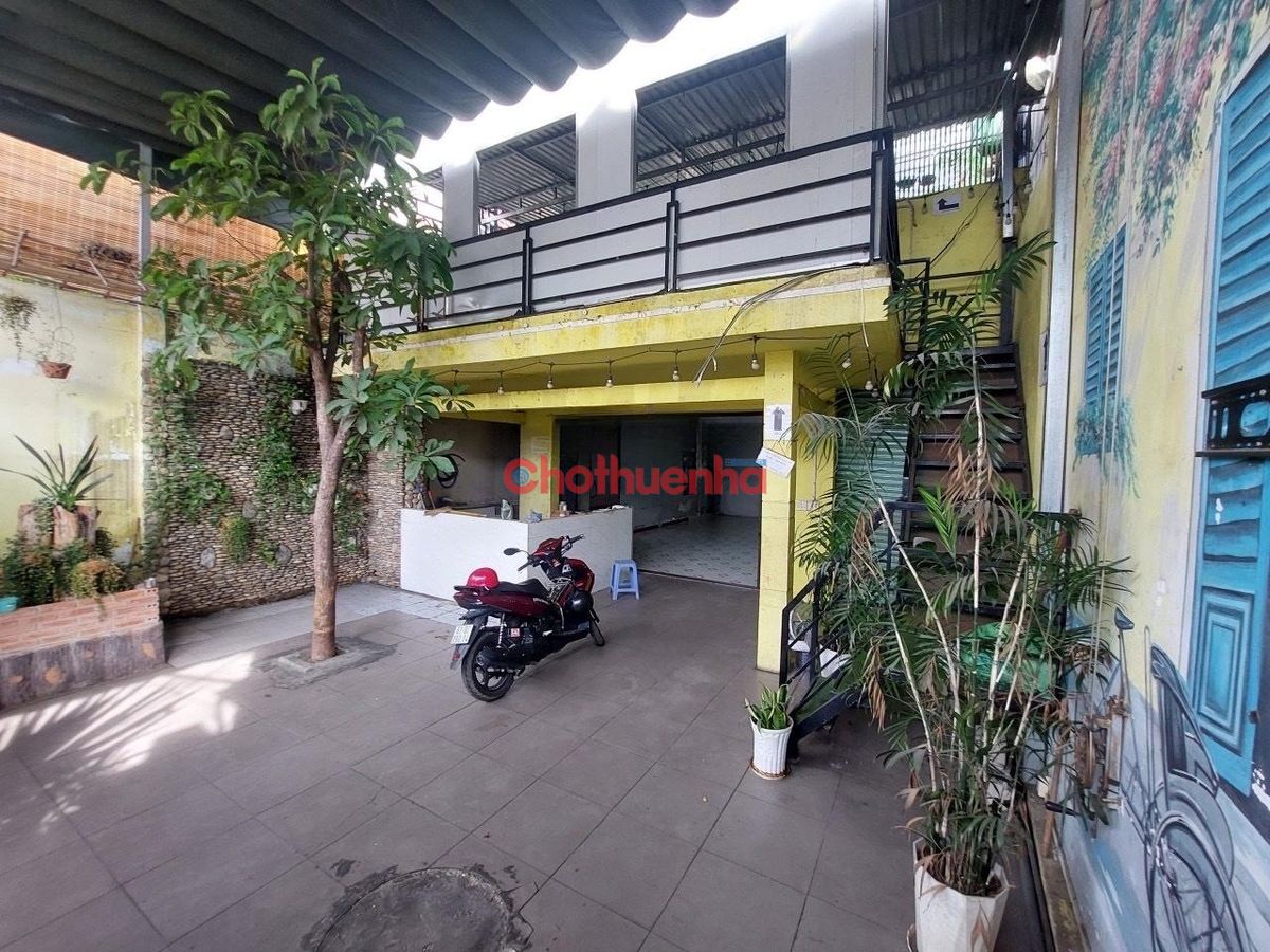 Cho thuê nhà mặt tiền Đường Số 5, Phường Linh Xuân, Thủ Đức. DT 217m2