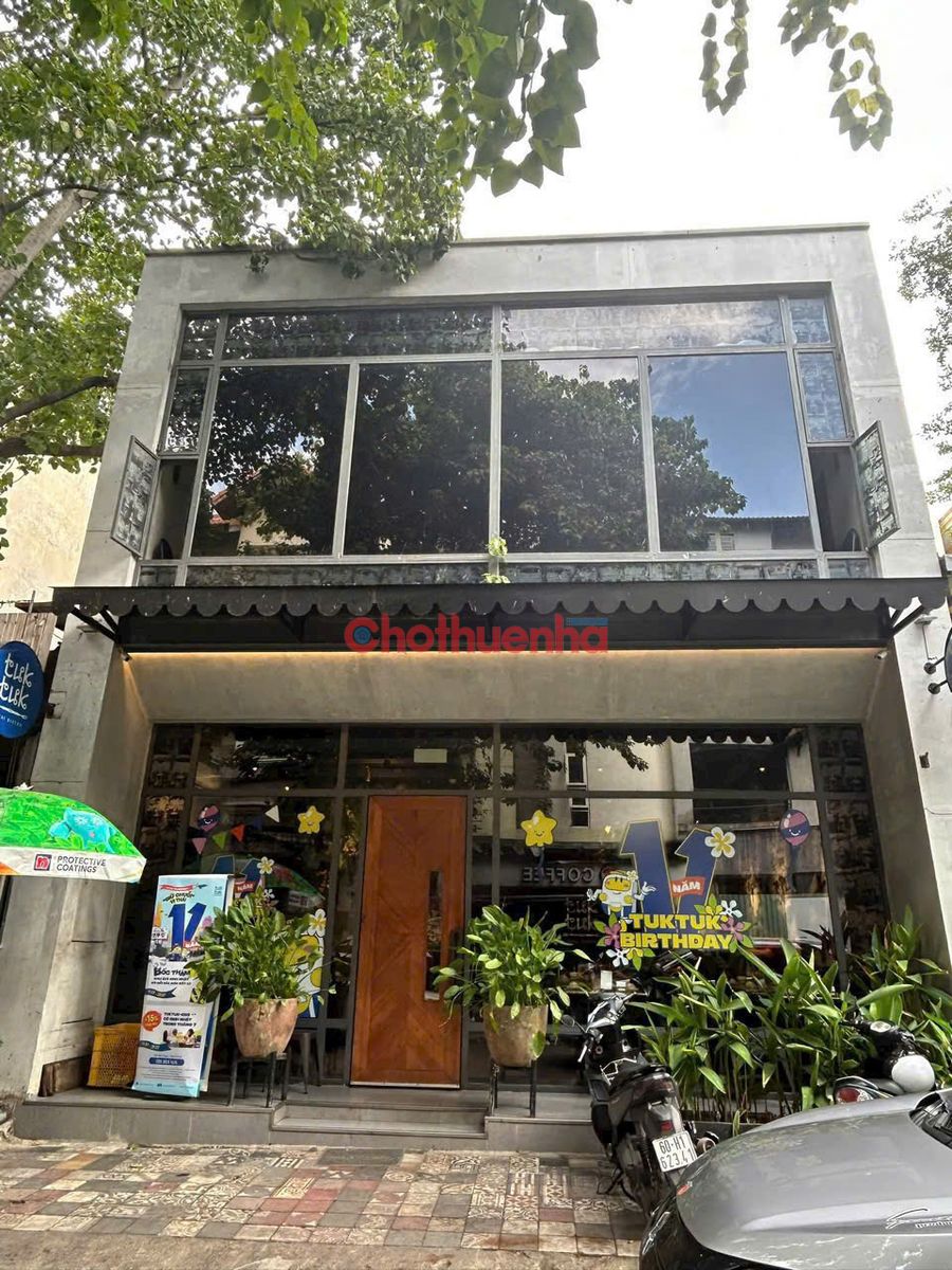 CHO THUÊ NHÀ MẶT TIỀN ĐƯỜNG HOA, NGAY PHỐ ẨM THỰC PHAN XÍCH LONG, PHÚ NHUẬN - NGANG 8M