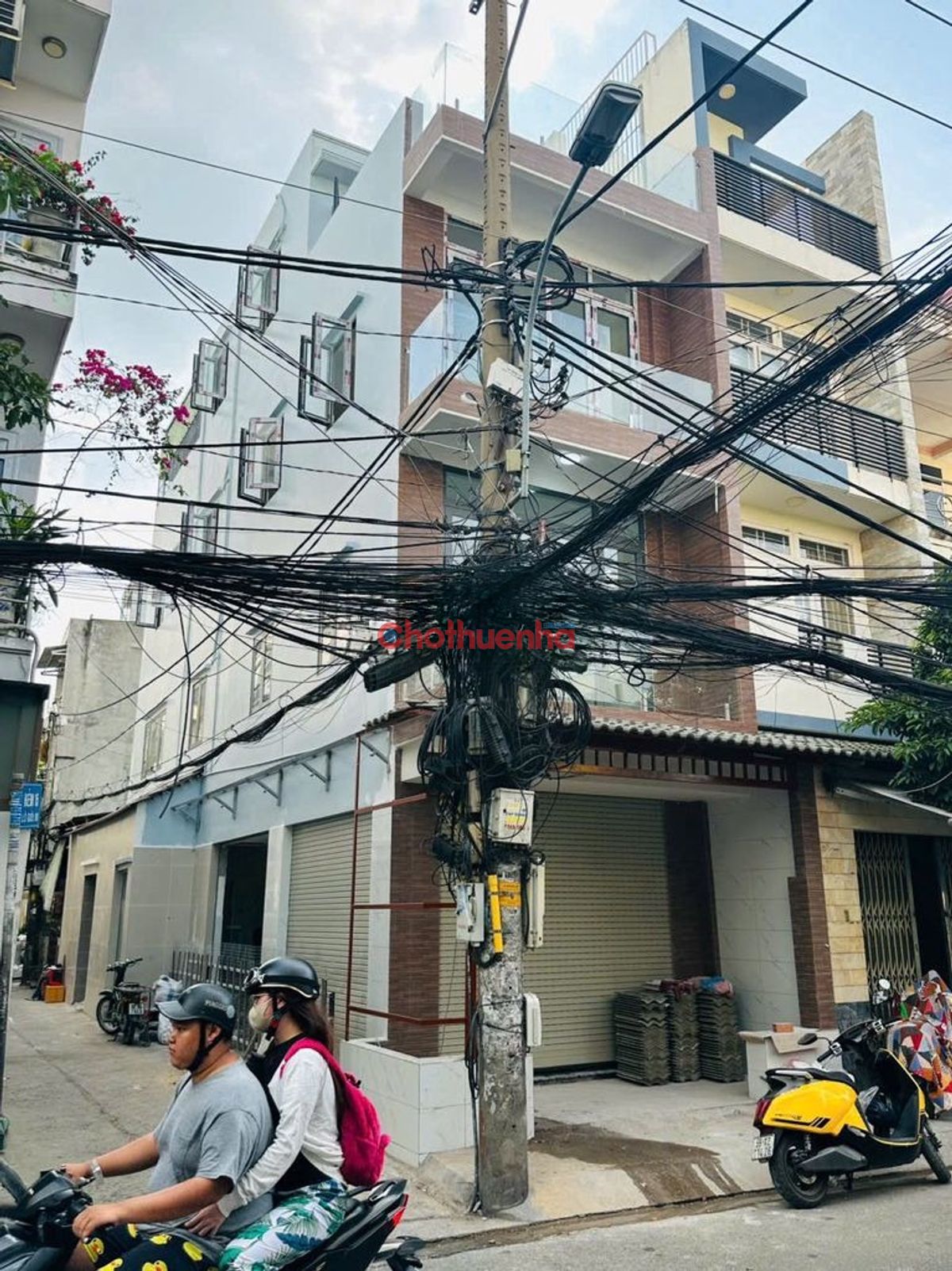 Cho thuê nhà mặt tiền Bùi Thế Mỹ, Phường 10, Quận Tân Bình.