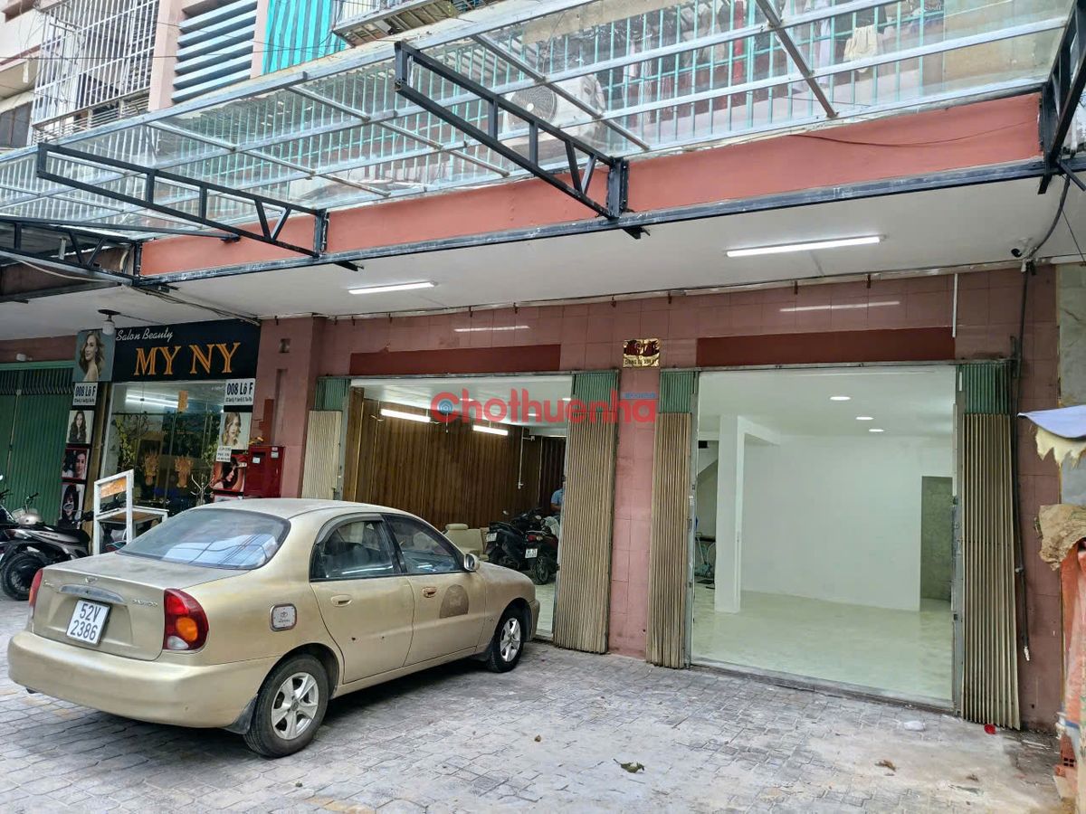 Cho thuê nhà mặt tiền Tân Phú chỉ 20tr