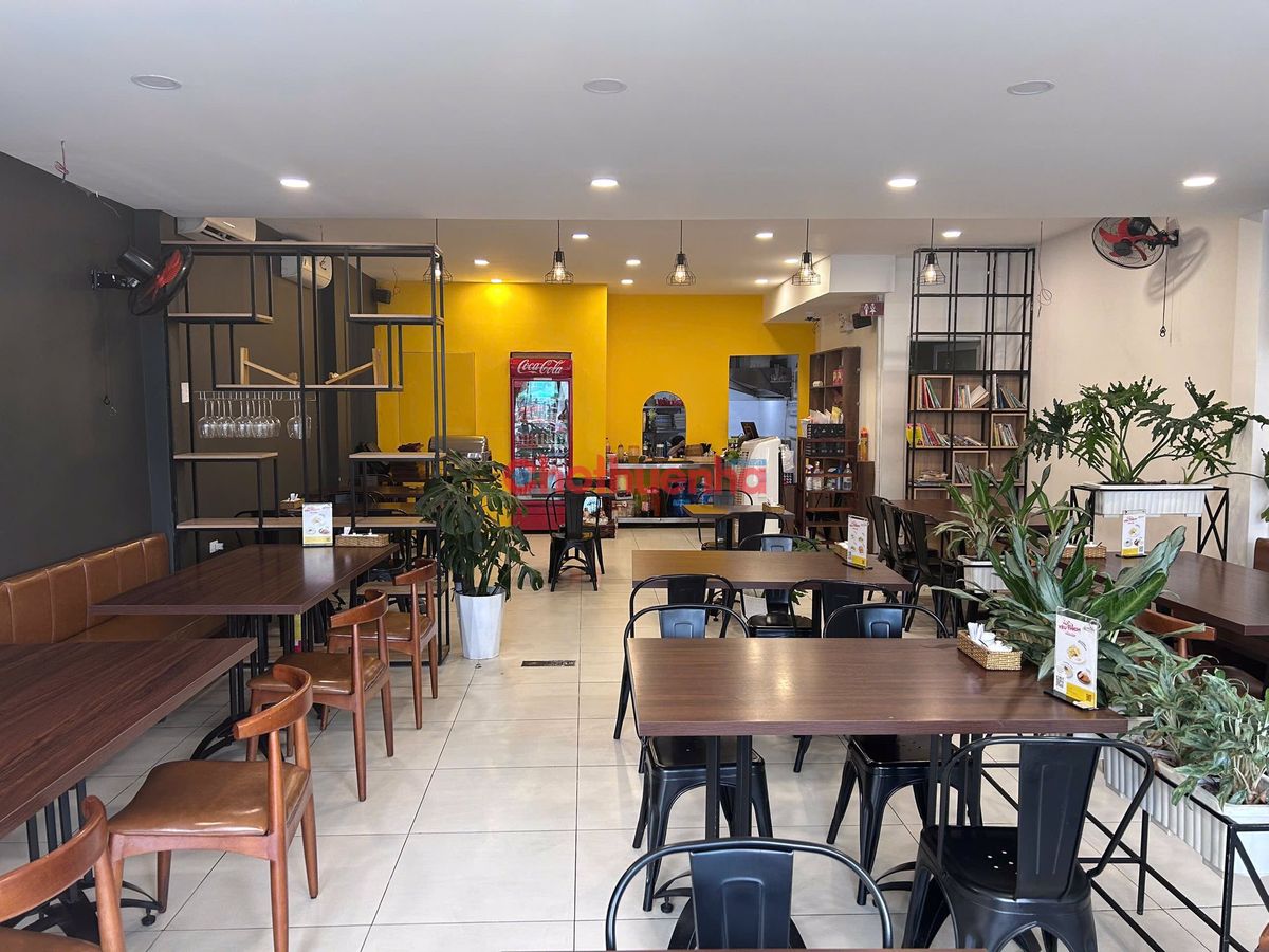 Cho thuê nhà mặt tiền đường Lê Quang Định, Phường 1, Gò Vấp.