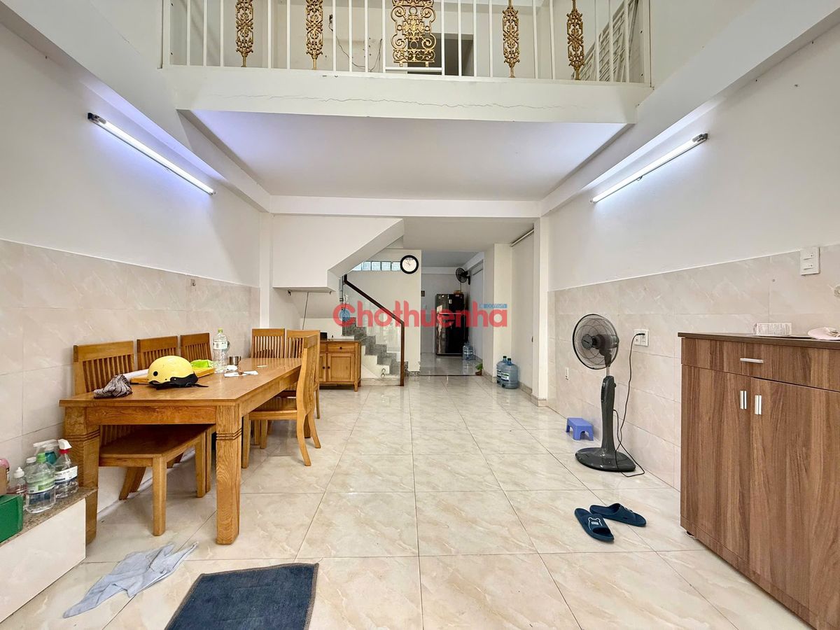 Cho thuê nhà Mê Linh, Phường 19, Quận Bình Thạnh. HẺM XE TẢI -  SÁT VÁCH QUẬN 1 - Vinhome BA SON.