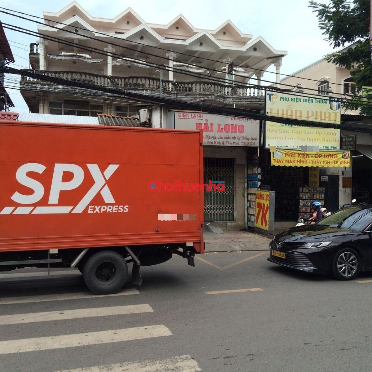 Cho thuê nhà mặt tiền đường Âu Cơ, Phường Tân Sơn Nhì, Quận Tân Phú.