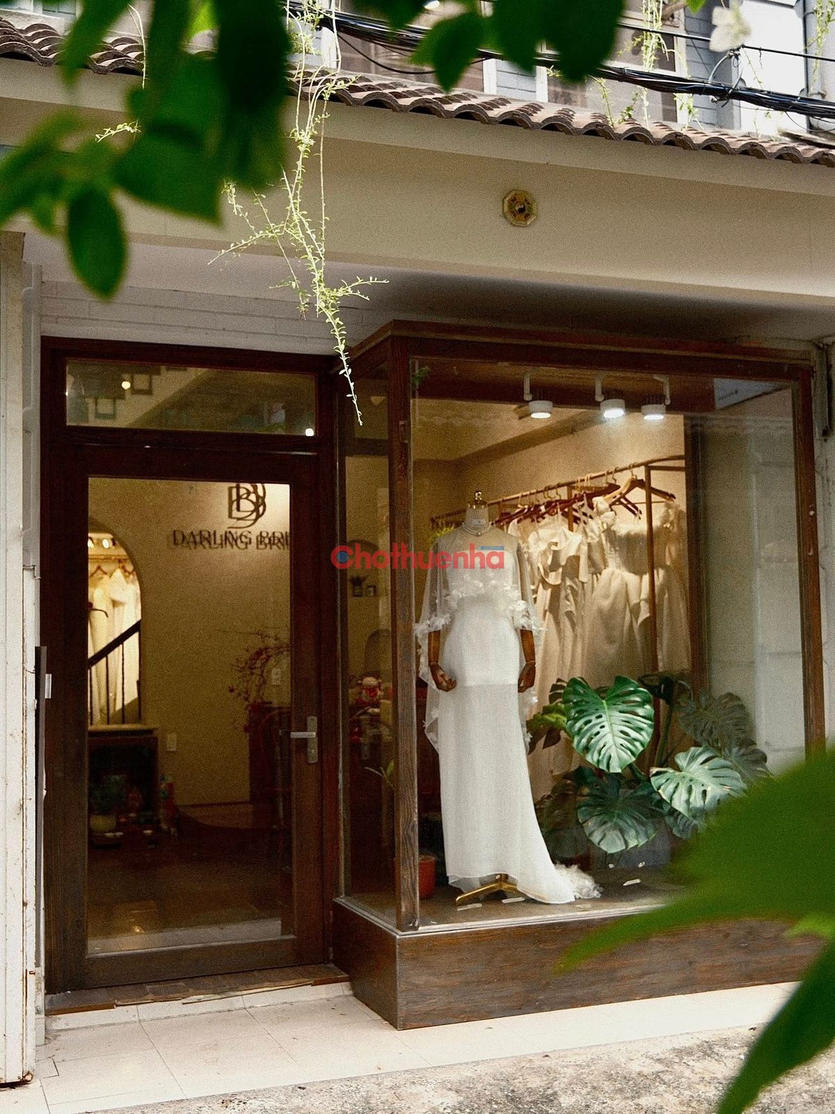  Nơ Trang Long, Phường 7, Bình Thạnh (Sang studio áo cưới).