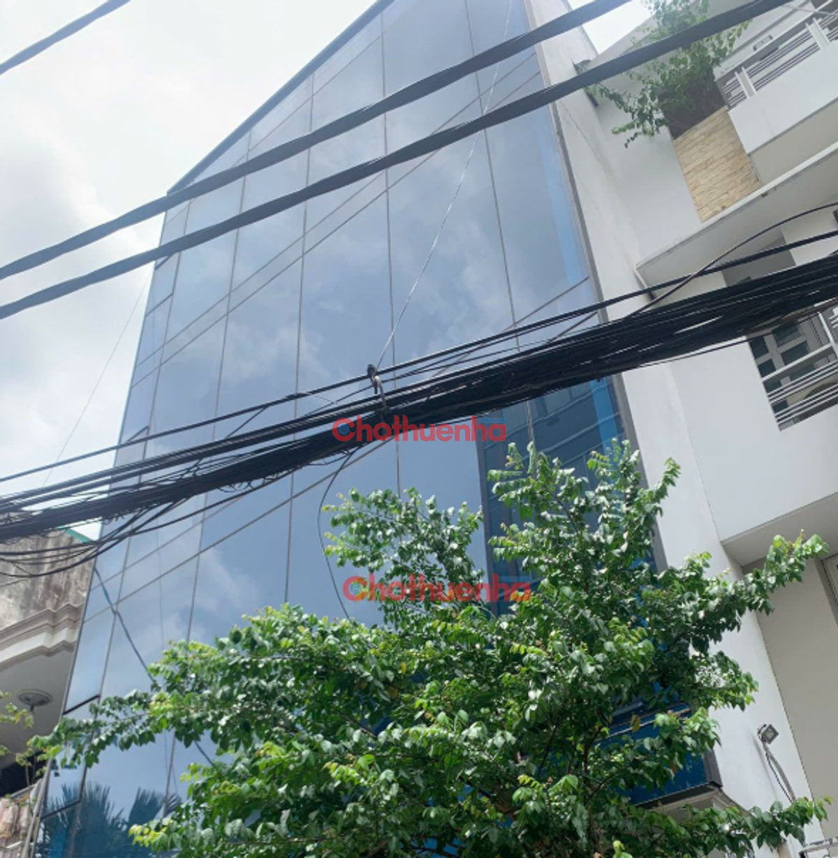 Cho thuê nhà hẻm xe hơi Trường Chinh, P.14, Q. Tân Bình - CÓ THANG MÁY- 6x17m