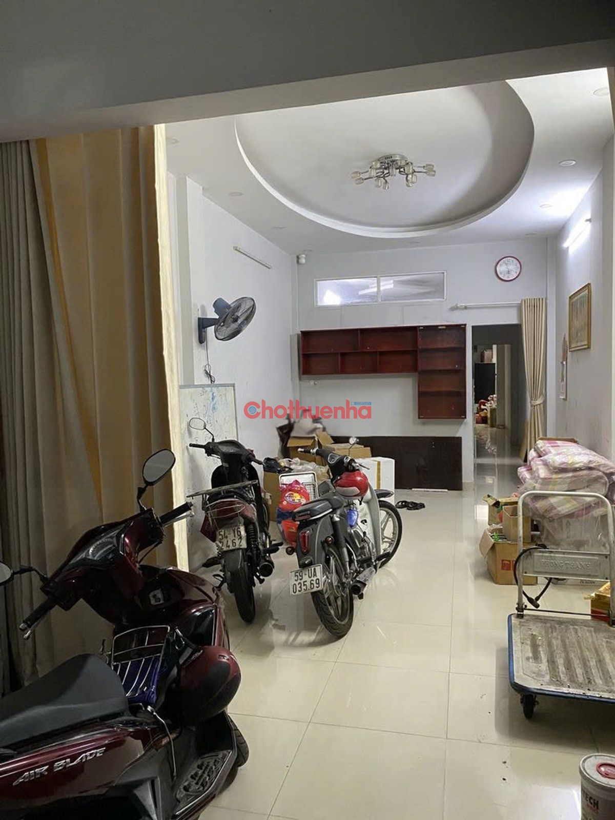 Cho thuê nhà nguyên căn đường Tô Hiến Thành, Phường 13, Quận 10_ 4PN+2WC