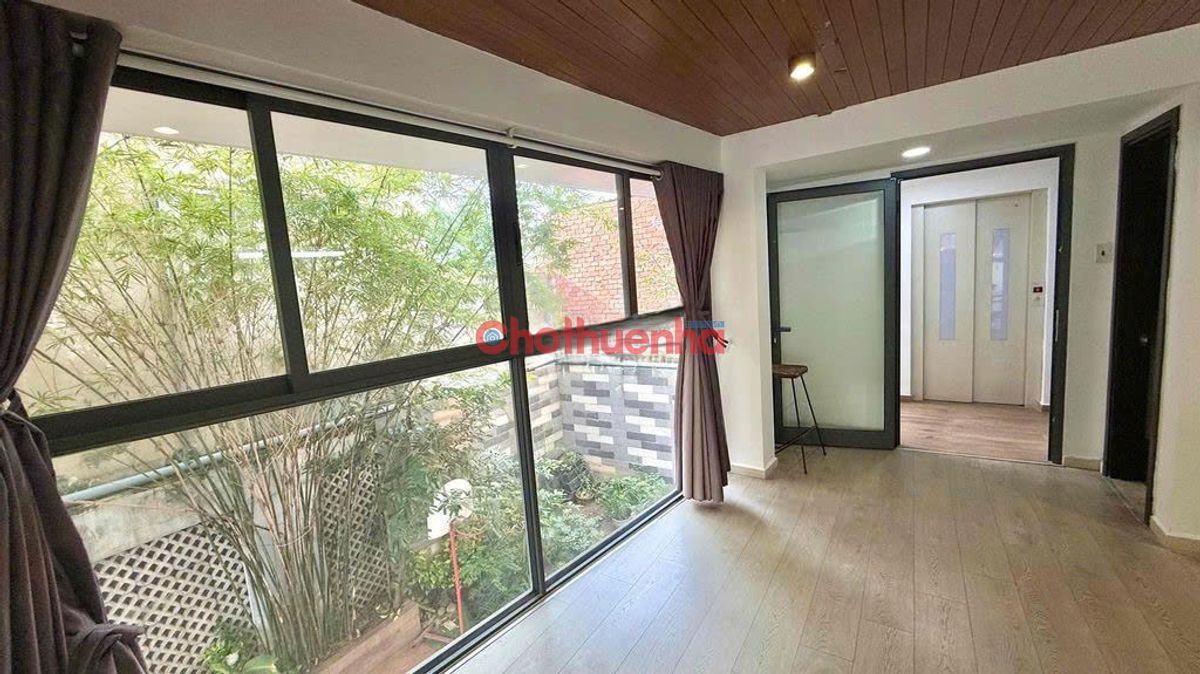 Cho thuê nhà mặt tiền Hồ Bá Phấn quận 9