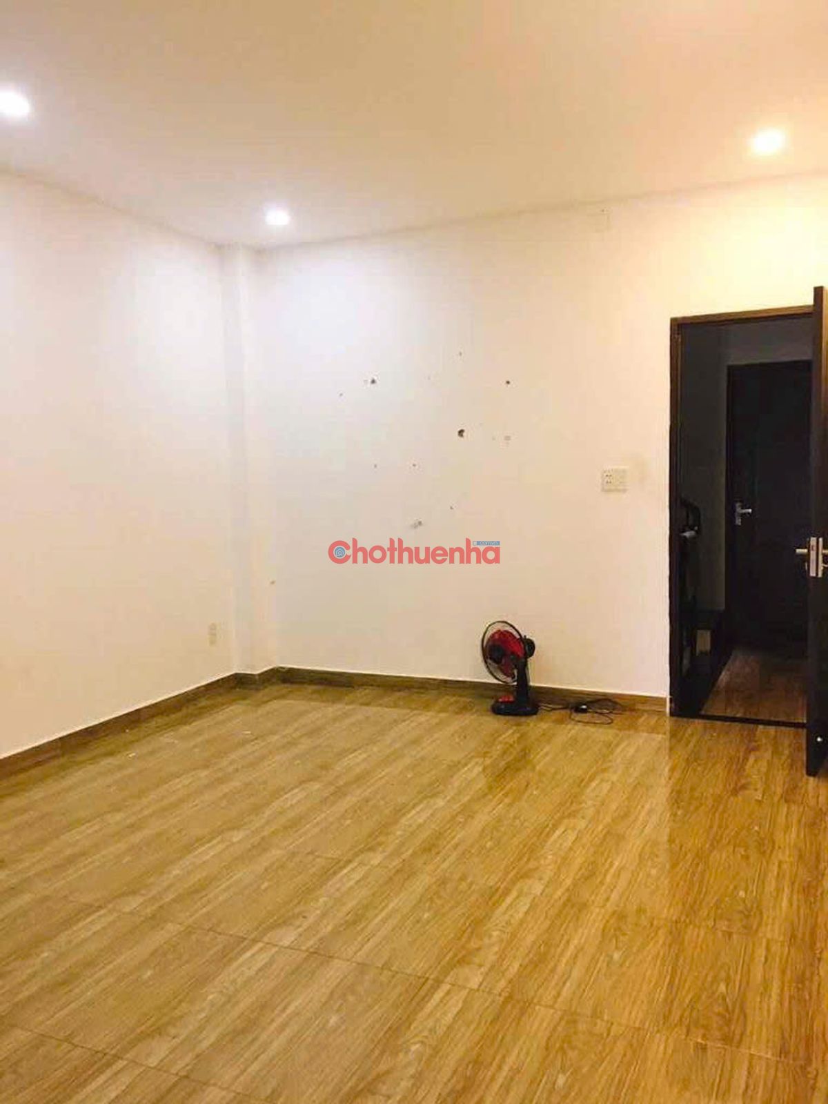 CHO THUÊ GẤP NHÀ 1 TRỆT 3 LẦU ĐƯỜNG TÔ HIỆU, TÂN PHÚ, DT 4x16M, GIÁ CHỈ 18 TRIỆU