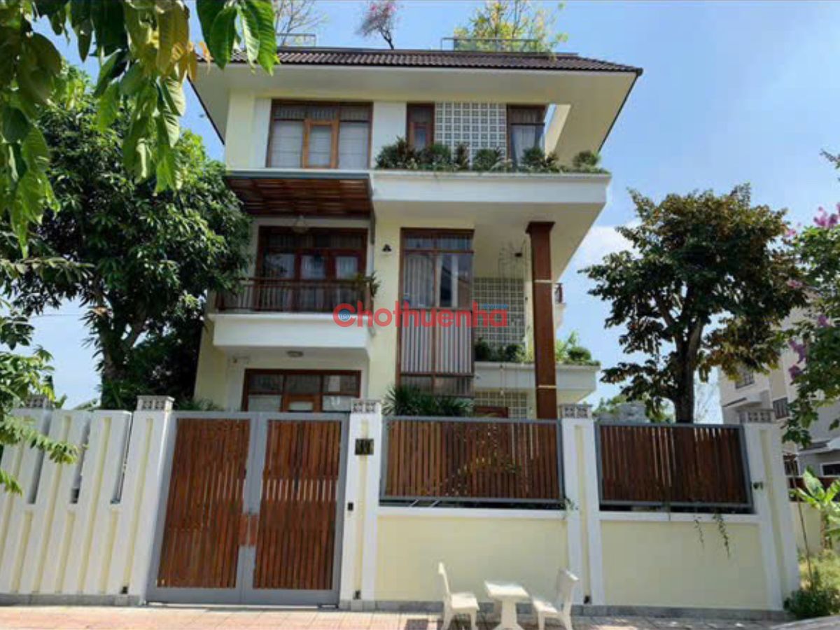 Cho Thuê Siêu Phẩm Biệt Thự Đường số 3 Đối diện ĐH RMIT