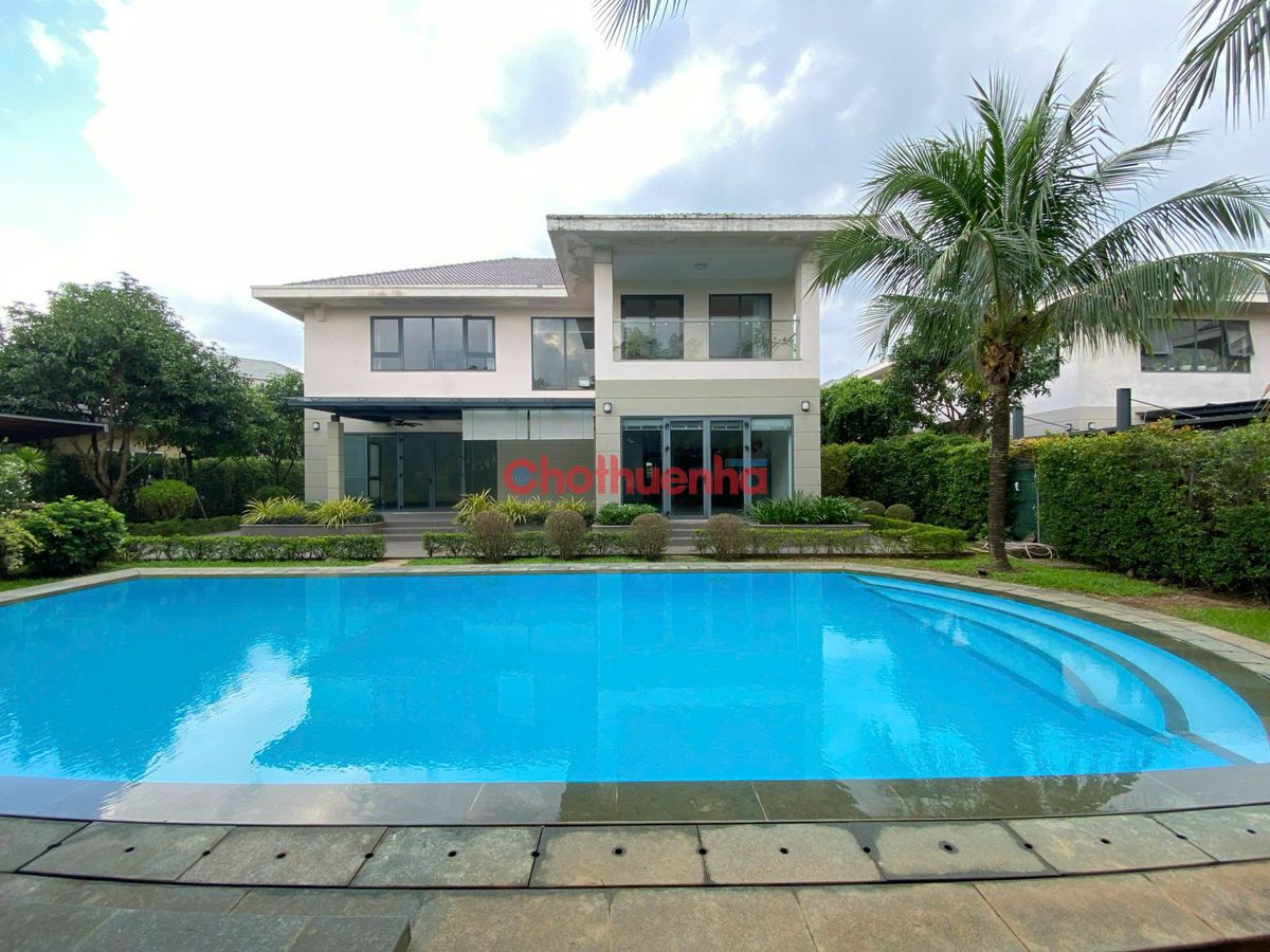 cho thuê nhà villa đẹp mới - ngay trung tâm thành phố thủ đức - nhận nhà ngay