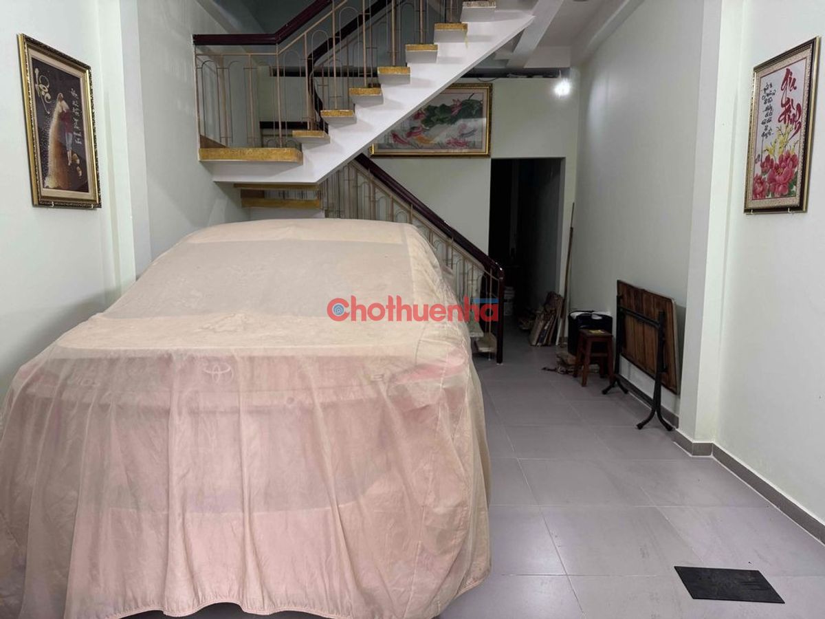 Cho thuê nhà hẻm xe hơi Lữ Gia, Phường 15, Quận 11.
