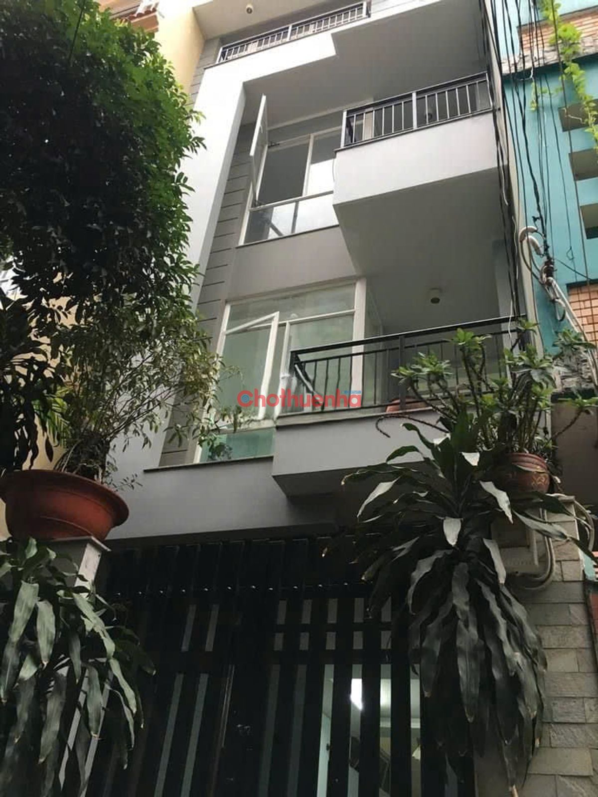 Cho thuê nhà nguyên căn Đồ Sơn, Phường 4, Quận Tân Bình. HXH. 3PN