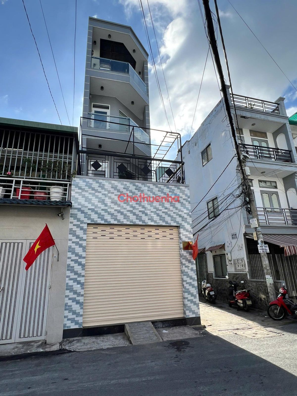 NHÀ ĐẸP TẠI ĐƯỜNG ĐOÀN GIỎI - P.TÂN SƠN NHÌ - TÂN PHÚ 