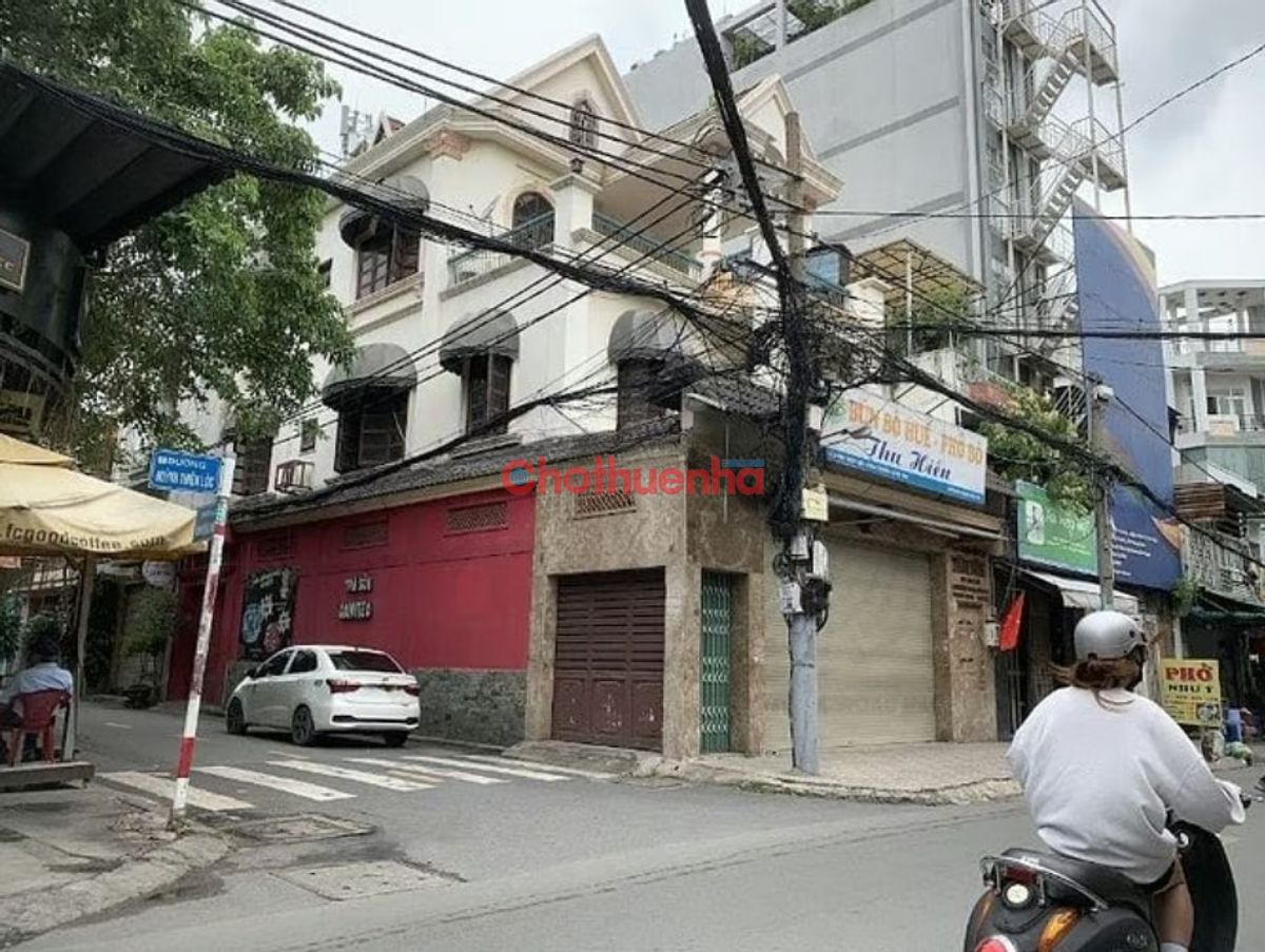 CHO THUÊ CĂN GÓC 2 MẶT TIỀN – HUỲNH THIỆN LỘC, Q.TÂN PHÚ