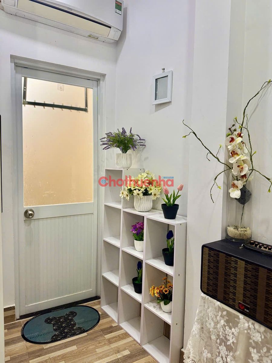  cho thuê nhà - 1 trệt 1 lửng 2 lầu, 3 phòng ngủ, 4wc, có nội thất.