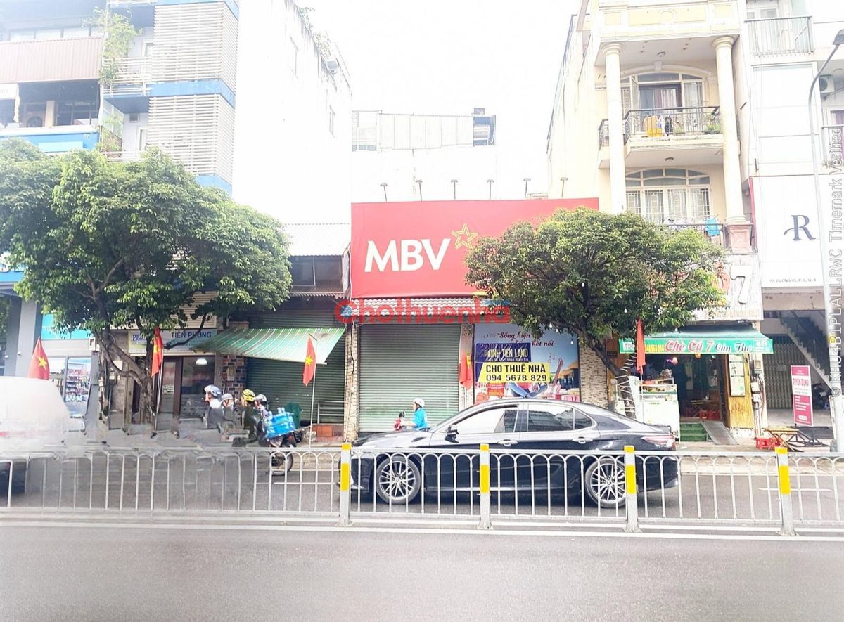 Cho thuê nhà mặt tiền quận 4 