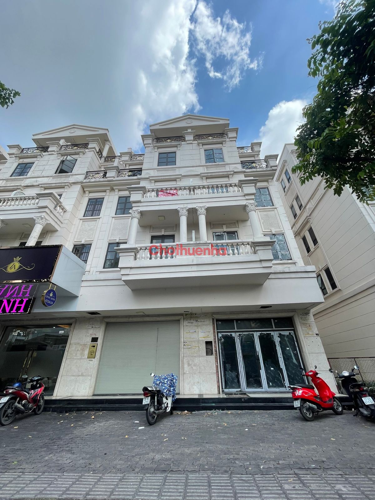 Cho thuê nhà mặt tiền đường Phan Văn Trị, Phường 10, Quận Gò Vấp. 