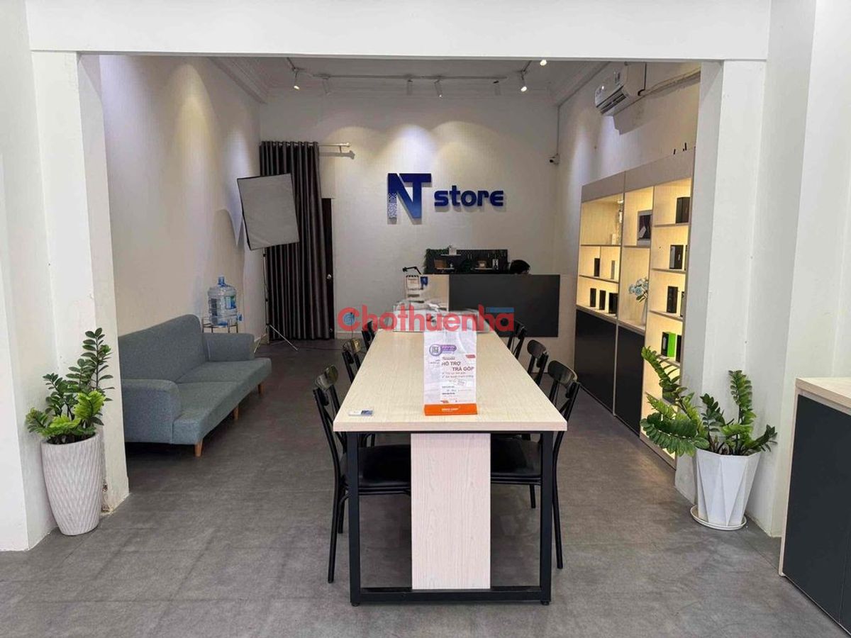 cho thuê nhà - Khu dân cư đông đúc , sầm uất cả ngày lẫn đêm , gần các Trường Đại Học, chợ ... đầy đủ các tiện ích xung quanh . Thuận lợi cho việc kinh doanh , buôn bán ...