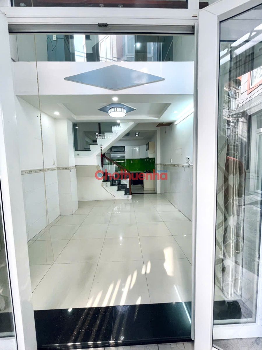 Cho thuê nhà nguyên căn đường Lý Chính  Thắng Phường Võ Thị Sáu , Quận 3_ 6PN+5WC