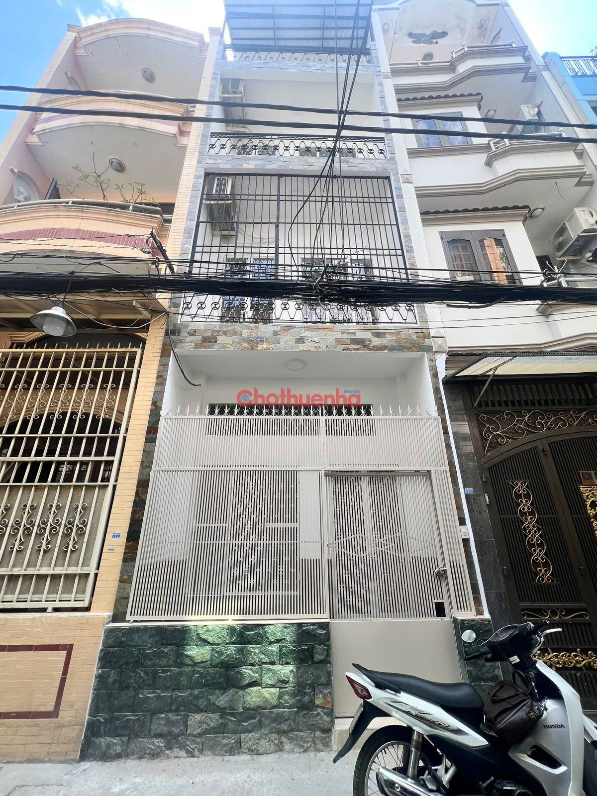 Cho thuê nhà nguyên căn Nguyễn Đình Chiểu, Phường 2, Quận 3  - H3G, lầu suốt, 3 máy lạnh