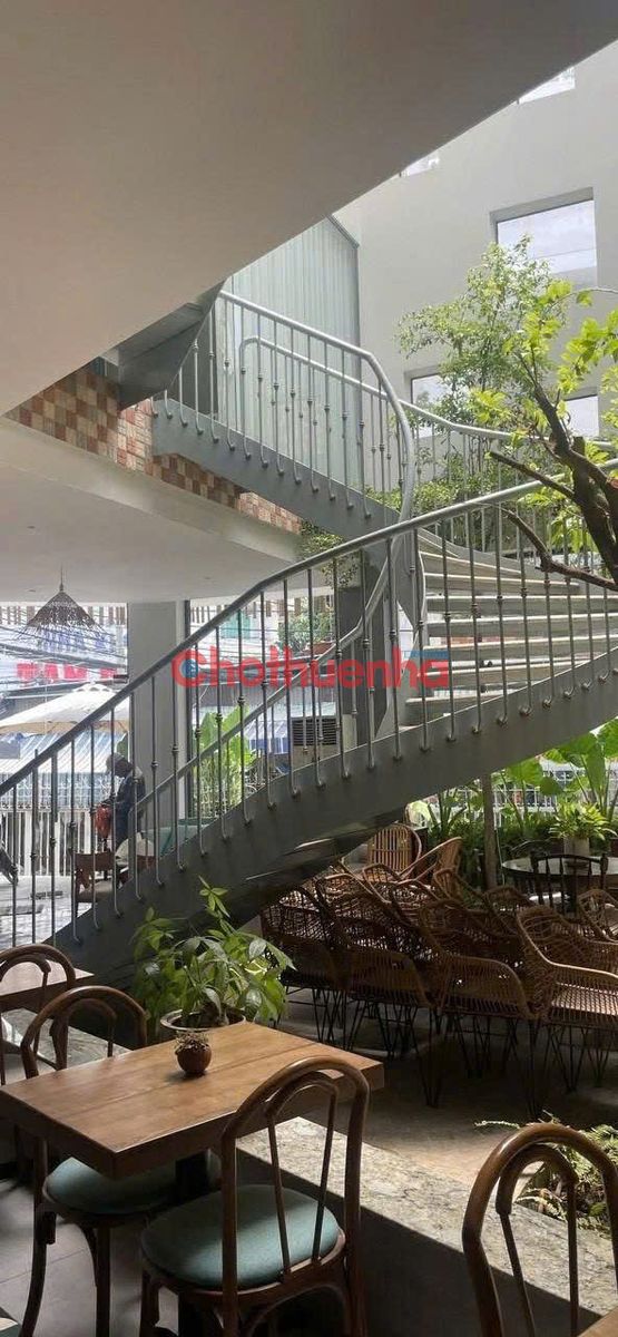 Cho thuê nhà 2 mặt tiền Phan Văn Trị - Trung tâm sầm uất Bình Thạnh