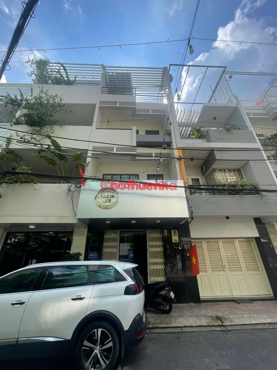 Cho thuê nhà mới đẹp mặt tiền Đặng Thai Mai, Phú Nhuận.Gía chỉ 30 triệu/tháng.