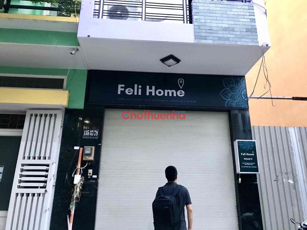 cho thuê nhà-DT: 4x19m, 1 trệt 3 lầu, sân thượng, 6 WC riêng, full nội thất.